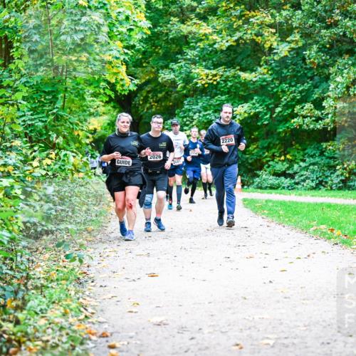 12.10.2025 - Bramfelder Halbmarathon 2025 Dr. Thomas Lammeyer http://msf.ph/oto/9356827 12.10.2025 10:58:56 Laufen 2220, 2026, 2552, 2681 meine-sportfotos.de