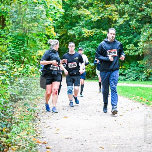 12.10.2025 - Bramfelder Halbmarathon 2025 Dr. Thomas Lammeyer http://msf.ph/oto/9356837 12.10.2025 10:58:58 Laufen 2026, 2220 meine-sportfotos.de