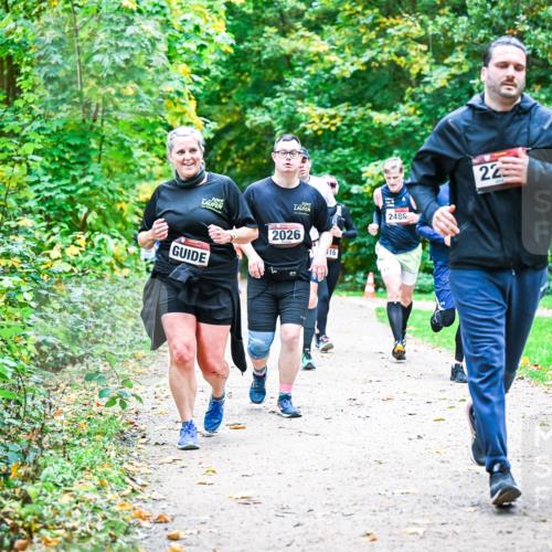 12.10.2025 - Bramfelder Halbmarathon 2025 Dr. Thomas Lammeyer http://msf.ph/oto/9356846 12.10.2025 10:58:59 Laufen 2489, 2026, 16, 22 meine-sportfotos.de