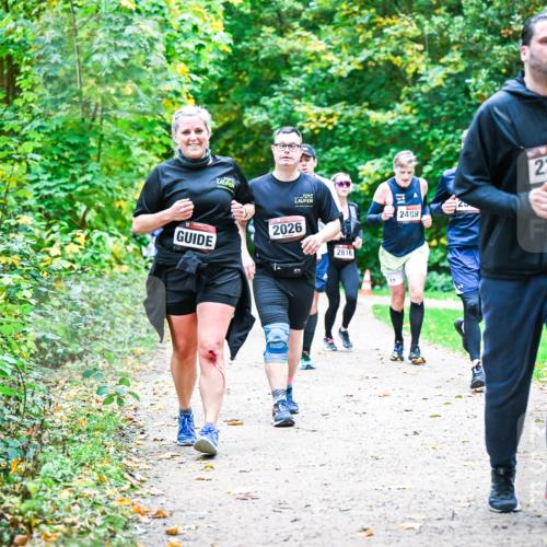 12.10.2025 - Bramfelder Halbmarathon 2025 Dr. Thomas Lammeyer http://msf.ph/oto/9356848 12.10.2025 10:59:00 Laufen 2026, 2816, 2489, 2220 meine-sportfotos.de