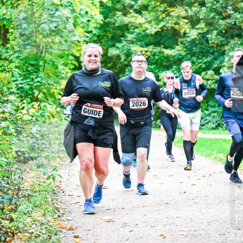 12.10.2025 - Bramfelder Halbmarathon 2025 Dr. Thomas Lammeyer http://msf.ph/oto/9356852 12.10.2025 10:59:00 Laufen 2026, 2489, 255, 222 meine-sportfotos.de