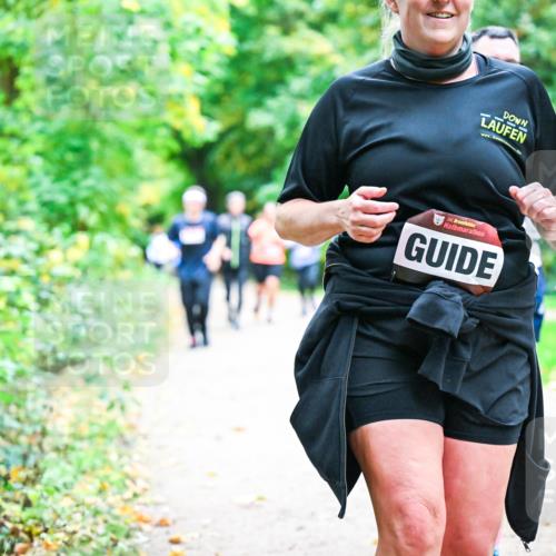 12.10.2025 - Bramfelder Halbmarathon 2025 Dr. Thomas Lammeyer http://msf.ph/oto/9356866 12.10.2025 10:59:02 Laufen 34, 2816 meine-sportfotos.de