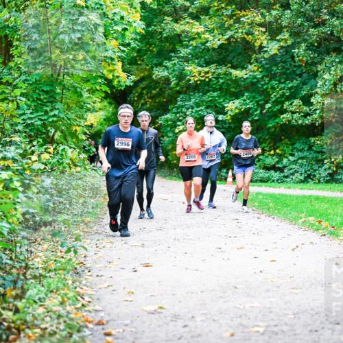 12.10.2025 - Bramfelder Halbmarathon 2025 Dr. Thomas Lammeyer http://msf.ph/oto/9356874 12.10.2025 10:59:04 Laufen 2996, 2269, 2267, 2409, 2263 meine-sportfotos.de