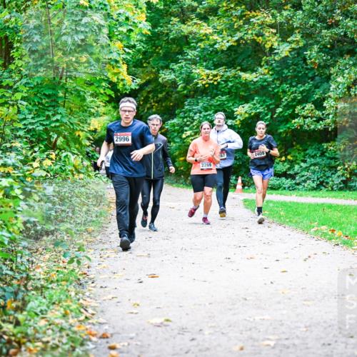 12.10.2025 - Bramfelder Halbmarathon 2025 Dr. Thomas Lammeyer http://msf.ph/oto/9356876 12.10.2025 10:59:05 Laufen 2996, 2269, 2409 meine-sportfotos.de