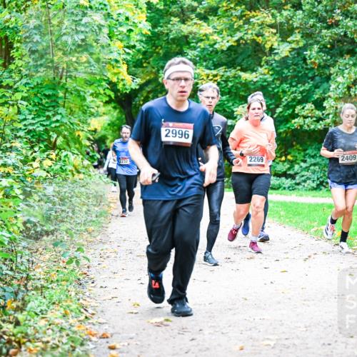 12.10.2025 - Bramfelder Halbmarathon 2025 Dr. Thomas Lammeyer http://msf.ph/oto/9356890 12.10.2025 10:59:07 Laufen 2232, 2996, 2269, 2409 meine-sportfotos.de