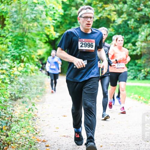 12.10.2025 - Bramfelder Halbmarathon 2025 Dr. Thomas Lammeyer http://msf.ph/oto/9356894 12.10.2025 10:59:07 Laufen 2996, 2269, 2409 meine-sportfotos.de