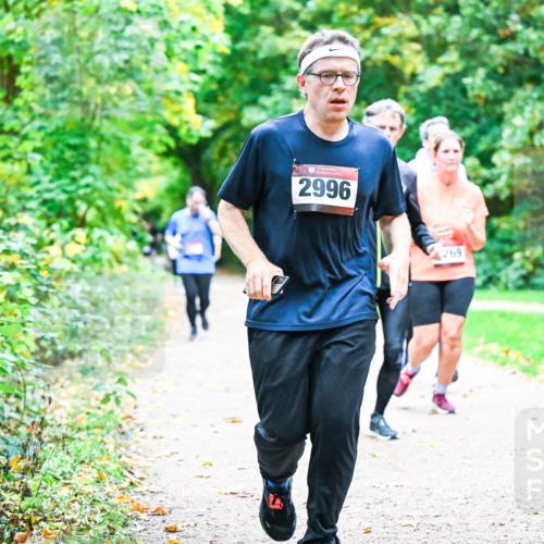 12.10.2025 - Bramfelder Halbmarathon 2025 Dr. Thomas Lammeyer http://msf.ph/oto/9356895 12.10.2025 10:59:07 Laufen 2996, 269, 2409 meine-sportfotos.de