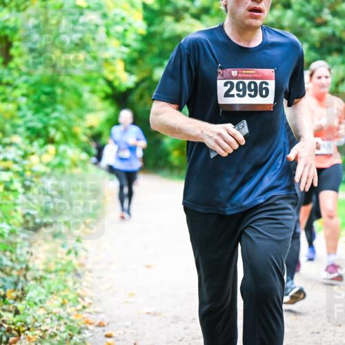 12.10.2025 - Bramfelder Halbmarathon 2025 Dr. Thomas Lammeyer http://msf.ph/oto/9356899 12.10.2025 10:59:08 Laufen 34, 2996 meine-sportfotos.de