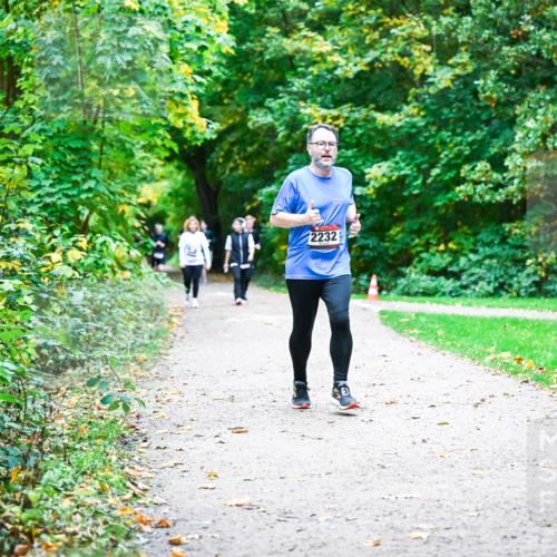 12.10.2025 - Bramfelder Halbmarathon 2025 Dr. Thomas Lammeyer http://msf.ph/oto/9356909 12.10.2025 10:59:10 Laufen 2232 meine-sportfotos.de