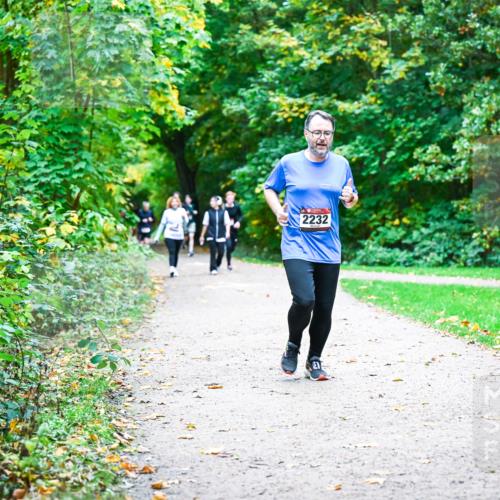 12.10.2025 - Bramfelder Halbmarathon 2025 Dr. Thomas Lammeyer http://msf.ph/oto/9356911 12.10.2025 10:59:11 Laufen 2232 meine-sportfotos.de