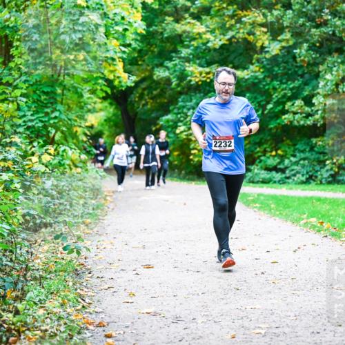 12.10.2025 - Bramfelder Halbmarathon 2025 Dr. Thomas Lammeyer http://msf.ph/oto/9356912 12.10.2025 10:59:11 Laufen 2232 meine-sportfotos.de