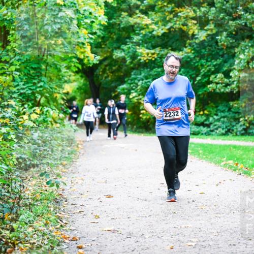 12.10.2025 - Bramfelder Halbmarathon 2025 Dr. Thomas Lammeyer http://msf.ph/oto/9356913 12.10.2025 10:59:11 Laufen 2232 meine-sportfotos.de