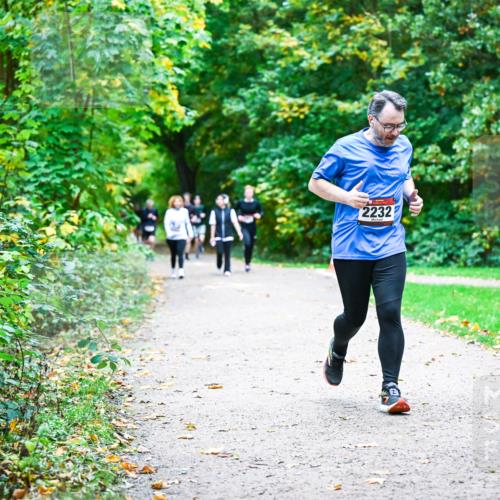 12.10.2025 - Bramfelder Halbmarathon 2025 Dr. Thomas Lammeyer http://msf.ph/oto/9356915 12.10.2025 10:59:11 Laufen 2232 meine-sportfotos.de