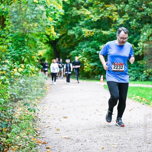 12.10.2025 - Bramfelder Halbmarathon 2025 Dr. Thomas Lammeyer http://msf.ph/oto/9356916 12.10.2025 10:59:11 Laufen 2232 meine-sportfotos.de