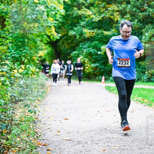12.10.2025 - Bramfelder Halbmarathon 2025 Dr. Thomas Lammeyer http://msf.ph/oto/9356917 12.10.2025 10:59:11 Laufen 2232 meine-sportfotos.de
