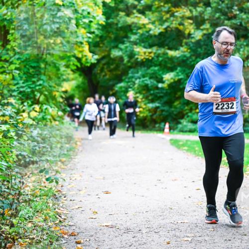 12.10.2025 - Bramfelder Halbmarathon 2025 Dr. Thomas Lammeyer http://msf.ph/oto/9356919 12.10.2025 10:59:12 Laufen 2232 meine-sportfotos.de