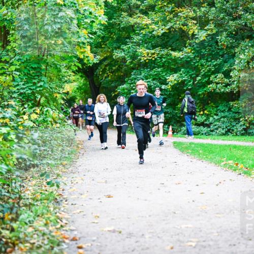 12.10.2025 - Bramfelder Halbmarathon 2025 Dr. Thomas Lammeyer http://msf.ph/oto/9356922 12.10.2025 10:59:16 Laufen 209, 2961, 575 meine-sportfotos.de