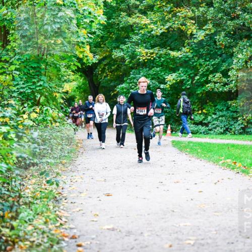 12.10.2025 - Bramfelder Halbmarathon 2025 Dr. Thomas Lammeyer http://msf.ph/oto/9356923 12.10.2025 10:59:16 Laufen 2961, 2575 meine-sportfotos.de
