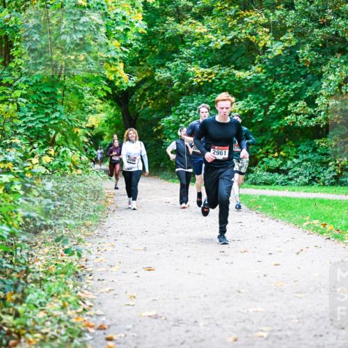 12.10.2025 - Bramfelder Halbmarathon 2025 Dr. Thomas Lammeyer http://msf.ph/oto/9356930 12.10.2025 10:59:17 Laufen 2098, 2961 meine-sportfotos.de