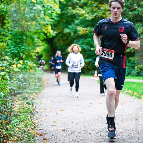 12.10.2025 - Bramfelder Halbmarathon 2025 Dr. Thomas Lammeyer http://msf.ph/oto/9356952 12.10.2025 10:59:20 Laufen 2575, 2990 meine-sportfotos.de