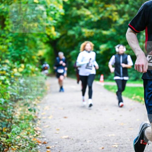 12.10.2025 - Bramfelder Halbmarathon 2025 Dr. Thomas Lammeyer http://msf.ph/oto/9356955 12.10.2025 10:59:20 Laufen 34, 2990 meine-sportfotos.de