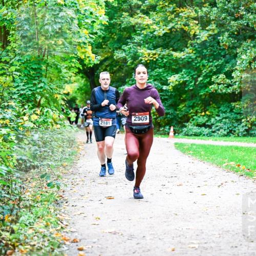 12.10.2025 - Bramfelder Halbmarathon 2025 Dr. Thomas Lammeyer http://msf.ph/oto/9356974 12.10.2025 10:59:23 Laufen 2181, 2909 meine-sportfotos.de
