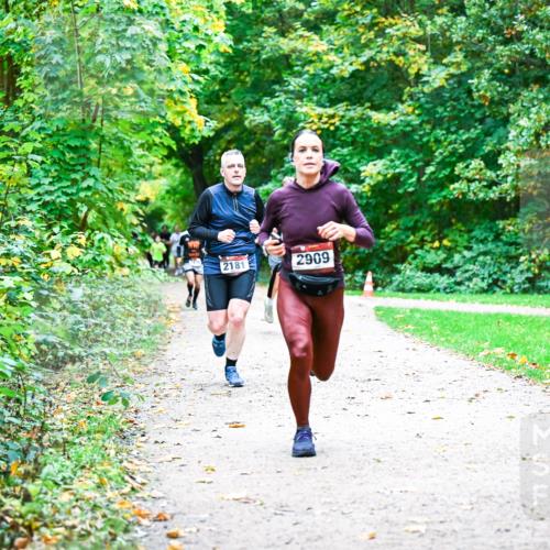 12.10.2025 - Bramfelder Halbmarathon 2025 Dr. Thomas Lammeyer http://msf.ph/oto/9356976 12.10.2025 10:59:24 Laufen 2181, 2909 meine-sportfotos.de