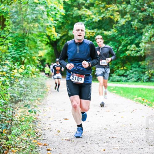 12.10.2025 - Bramfelder Halbmarathon 2025 Dr. Thomas Lammeyer http://msf.ph/oto/9356988 12.10.2025 10:59:25 Laufen 2181, 2865 meine-sportfotos.de
