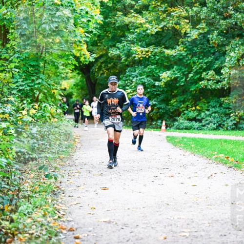 12.10.2025 - Bramfelder Halbmarathon 2025 Dr. Thomas Lammeyer http://msf.ph/oto/9357006 12.10.2025 10:59:28 Laufen 2878, 2483 meine-sportfotos.de
