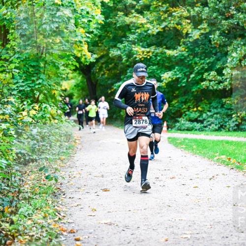 12.10.2025 - Bramfelder Halbmarathon 2025 Dr. Thomas Lammeyer http://msf.ph/oto/9357014 12.10.2025 10:59:29 Laufen 3, 48, 2878 meine-sportfotos.de