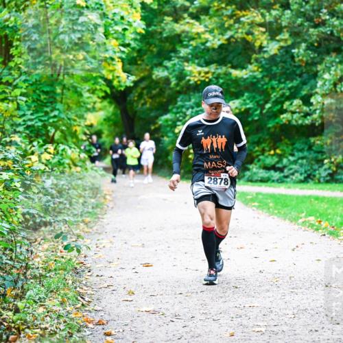 12.10.2025 - Bramfelder Halbmarathon 2025 Dr. Thomas Lammeyer http://msf.ph/oto/9357017 12.10.2025 10:59:30 Laufen 3, 2878 meine-sportfotos.de
