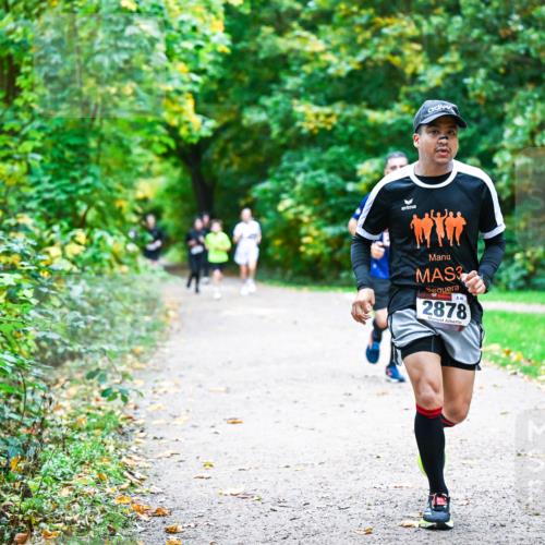 12.10.2025 - Bramfelder Halbmarathon 2025 Dr. Thomas Lammeyer http://msf.ph/oto/9357022 12.10.2025 10:59:30 Laufen 4, 2878 meine-sportfotos.de