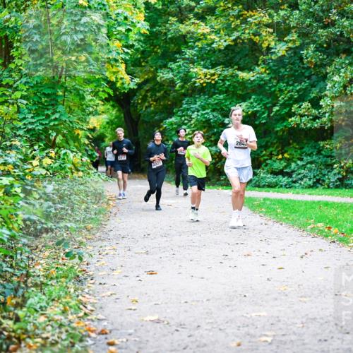 12.10.2025 - Bramfelder Halbmarathon 2025 Dr. Thomas Lammeyer http://msf.ph/oto/9357042 12.10.2025 10:59:36 Laufen 2817, 2227, 2842 meine-sportfotos.de