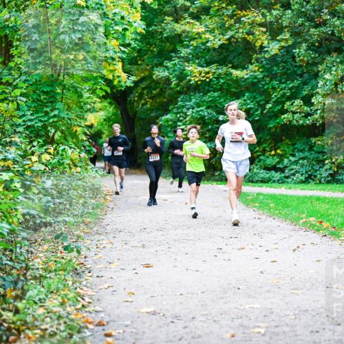 12.10.2025 - Bramfelder Halbmarathon 2025 Dr. Thomas Lammeyer http://msf.ph/oto/9357043 12.10.2025 10:59:36 Laufen 2227 meine-sportfotos.de