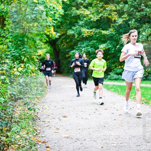12.10.2025 - Bramfelder Halbmarathon 2025 Dr. Thomas Lammeyer http://msf.ph/oto/9357054 12.10.2025 10:59:37 Laufen 2227, 847 meine-sportfotos.de