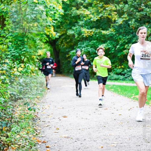 12.10.2025 - Bramfelder Halbmarathon 2025 Dr. Thomas Lammeyer http://msf.ph/oto/9357056 12.10.2025 10:59:38 Laufen 2227, 861, 2842 meine-sportfotos.de