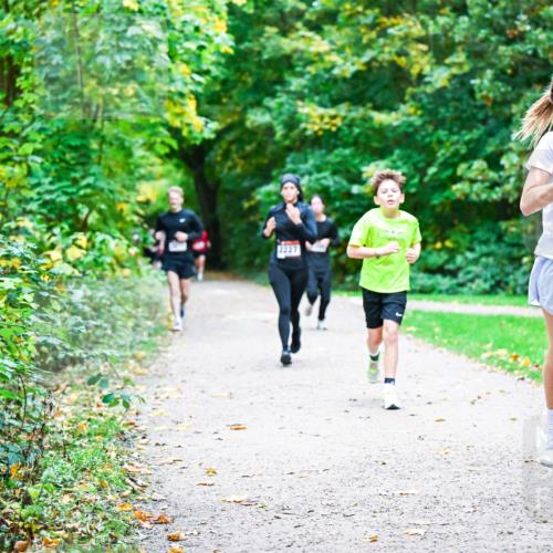 12.10.2025 - Bramfelder Halbmarathon 2025 Dr. Thomas Lammeyer http://msf.ph/oto/9357059 12.10.2025 10:59:38 Laufen 2227, 2841 meine-sportfotos.de