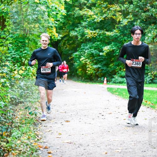 12.10.2025 - Bramfelder Halbmarathon 2025 Dr. Thomas Lammeyer http://msf.ph/oto/9357086 12.10.2025 10:59:43 Laufen 2817, 2365 meine-sportfotos.de