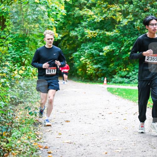 12.10.2025 - Bramfelder Halbmarathon 2025 Dr. Thomas Lammeyer http://msf.ph/oto/9357089 12.10.2025 10:59:43 Laufen 2817, 2365 meine-sportfotos.de
