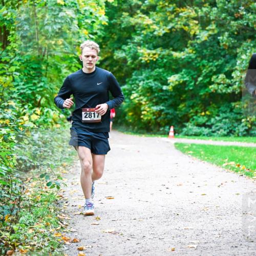 12.10.2025 - Bramfelder Halbmarathon 2025 Dr. Thomas Lammeyer http://msf.ph/oto/9357092 12.10.2025 10:59:43 Laufen 2817, 2365 meine-sportfotos.de