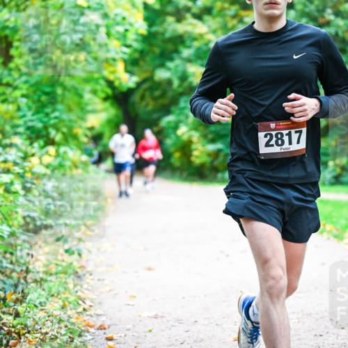 12.10.2025 - Bramfelder Halbmarathon 2025 Dr. Thomas Lammeyer http://msf.ph/oto/9357103 12.10.2025 10:59:45 Laufen 34, 2817 meine-sportfotos.de
