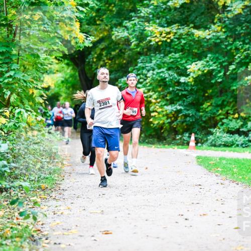 12.10.2025 - Bramfelder Halbmarathon 2025 Dr. Thomas Lammeyer http://msf.ph/oto/9357115 12.10.2025 10:59:48 Laufen 2301, 99 meine-sportfotos.de