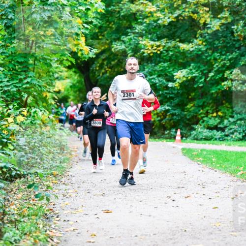 12.10.2025 - Bramfelder Halbmarathon 2025 Dr. Thomas Lammeyer http://msf.ph/oto/9357124 12.10.2025 10:59:50 Laufen 2800, 2301 meine-sportfotos.de