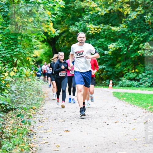 12.10.2025 - Bramfelder Halbmarathon 2025 Dr. Thomas Lammeyer http://msf.ph/oto/9357125 12.10.2025 10:59:50 Laufen 2301, 2800, 227 meine-sportfotos.de