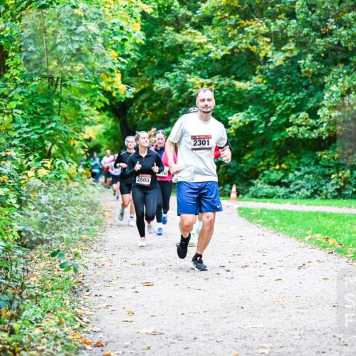 12.10.2025 - Bramfelder Halbmarathon 2025 Dr. Thomas Lammeyer http://msf.ph/oto/9357129 12.10.2025 10:59:50 Laufen 2800, 2301 meine-sportfotos.de
