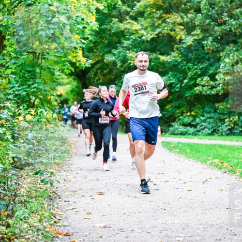 12.10.2025 - Bramfelder Halbmarathon 2025 Dr. Thomas Lammeyer http://msf.ph/oto/9357131 12.10.2025 10:59:51 Laufen 2800, 2301 meine-sportfotos.de