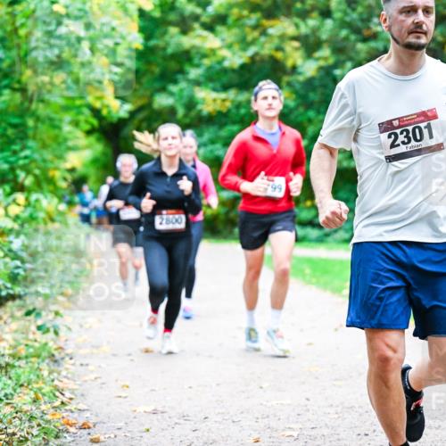 12.10.2025 - Bramfelder Halbmarathon 2025 Dr. Thomas Lammeyer http://msf.ph/oto/9357141 12.10.2025 10:59:52 Laufen 2800, 99, 34, 2301 meine-sportfotos.de