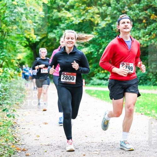 12.10.2025 - Bramfelder Halbmarathon 2025 Dr. Thomas Lammeyer http://msf.ph/oto/9357147 12.10.2025 10:59:53 Laufen 2491, 2800, 799 meine-sportfotos.de