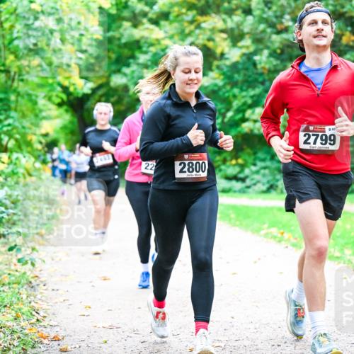 12.10.2025 - Bramfelder Halbmarathon 2025 Dr. Thomas Lammeyer http://msf.ph/oto/9357149 12.10.2025 10:59:53 Laufen 2493, 22, 22, 2800, 60, 2799 meine-sportfotos.de