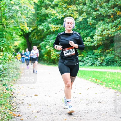 12.10.2025 - Bramfelder Halbmarathon 2025 Dr. Thomas Lammeyer http://msf.ph/oto/9357161 12.10.2025 10:59:56 Laufen 2493 meine-sportfotos.de
